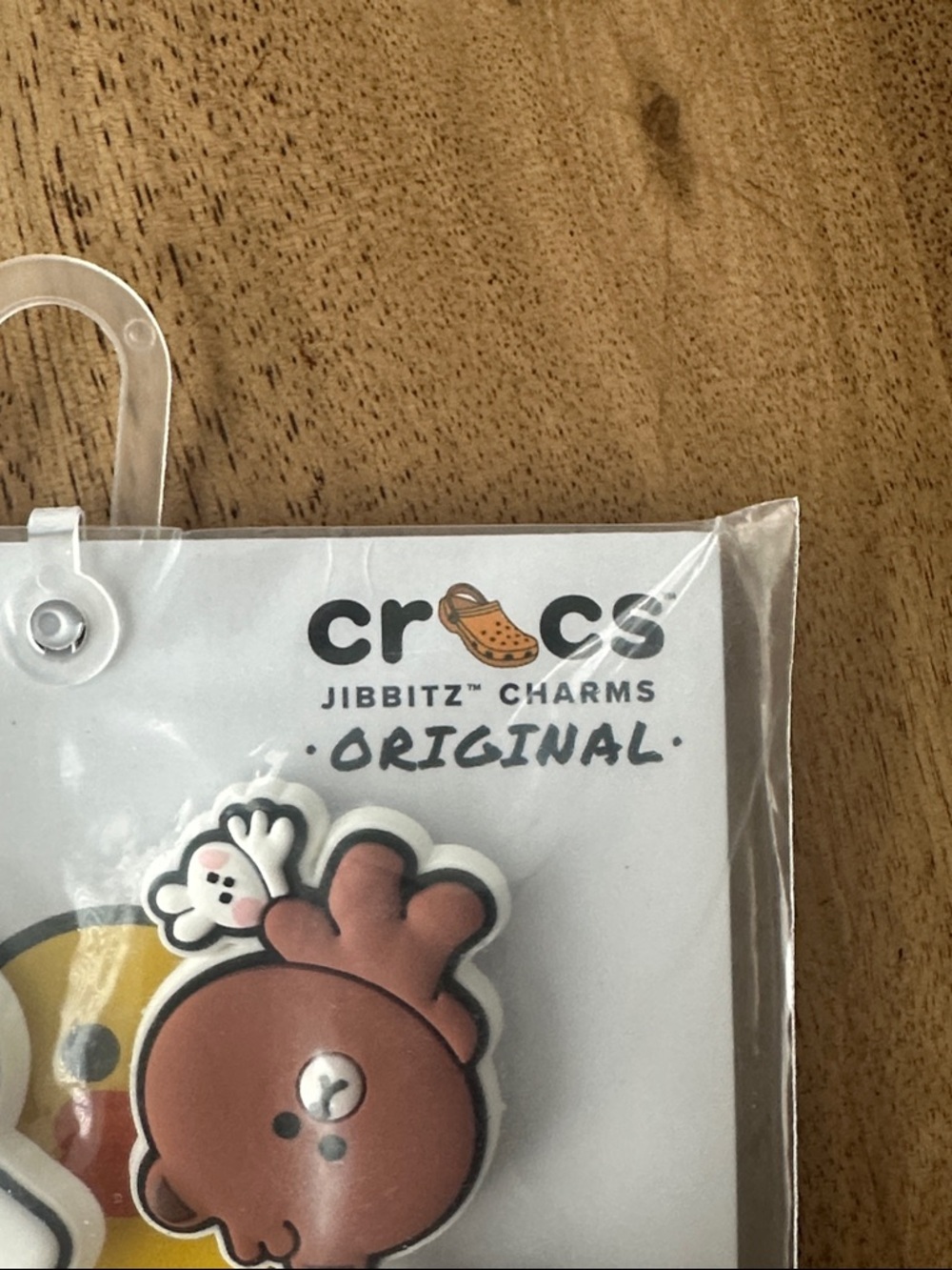 Crocs LINE FRIENDS x Crocs Brown & White Character Jibbitz Charm Pack - Picture 2 of 4